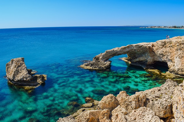 Středozemní moře obklopující Kypr