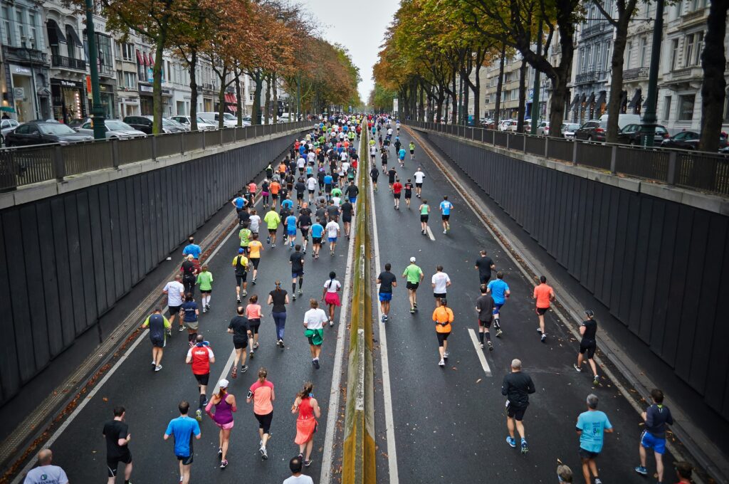 Půlmaraton je test výdrže, ale také sociální událost. 